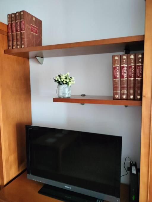 Apartamento Deluxe El Camino Алькала-де-Энарес Экстерьер фото